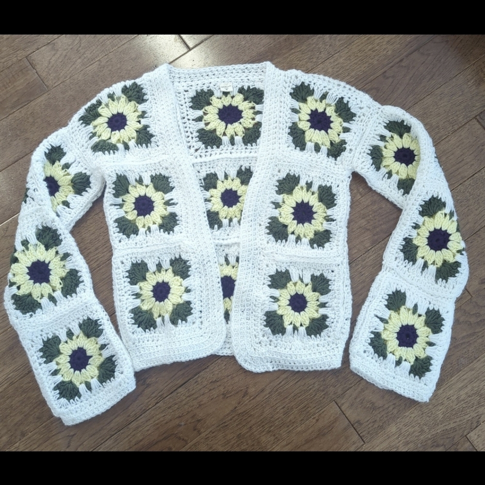 Handmade Sunflower Crochet Cardigan - White and Green